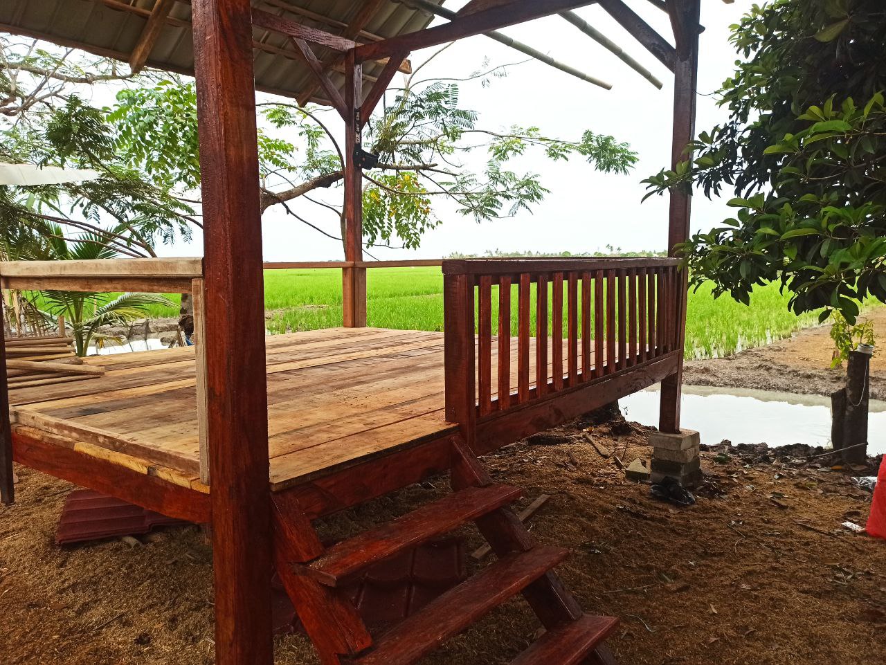 Simple Hut at Zeze Zahra’s Cabin Home